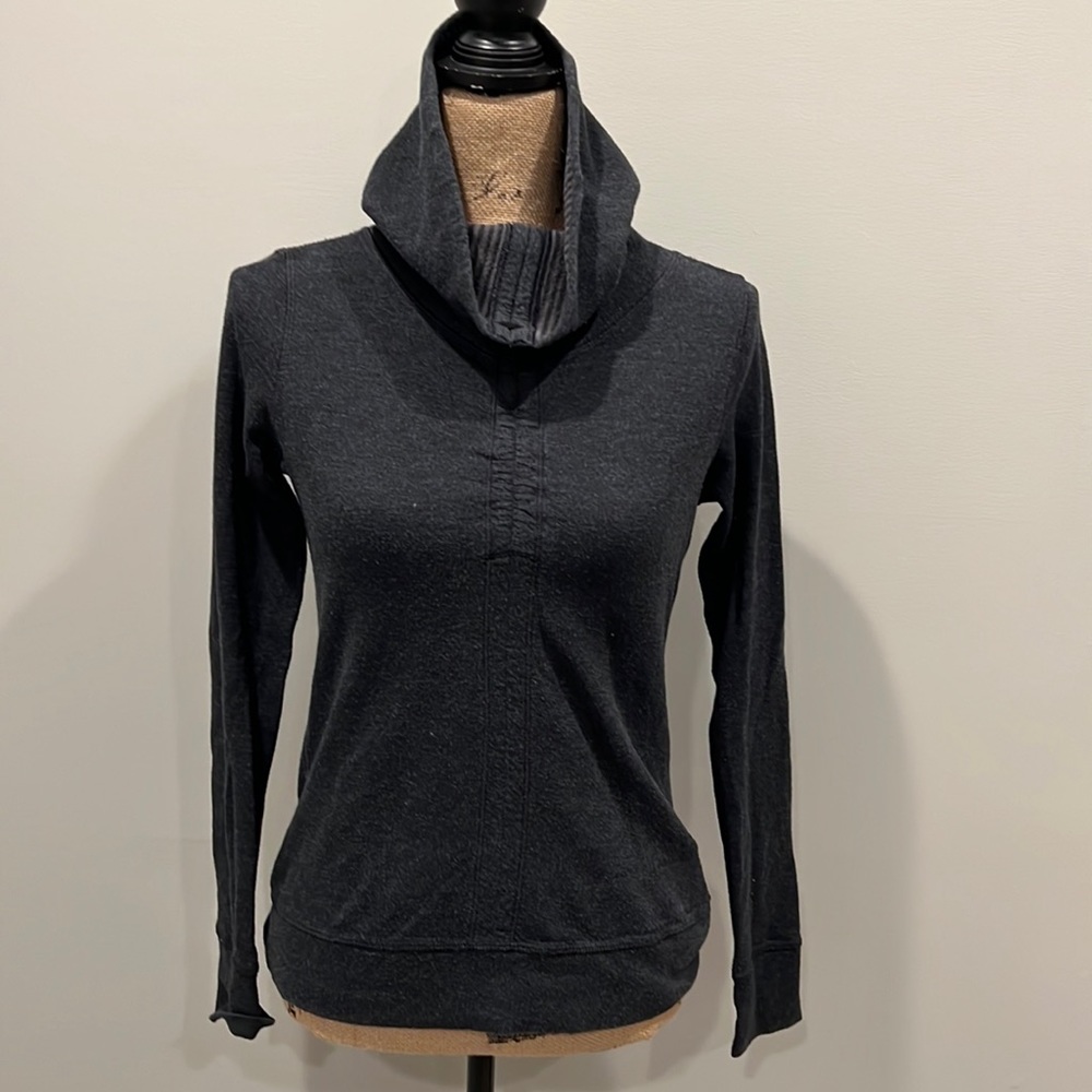 Lululemon In A Cinch Cowl Neck Pullover Reversible Long Sleeves